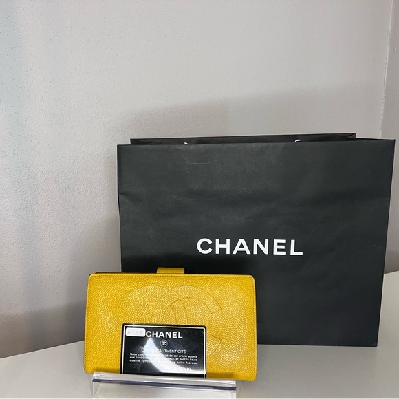 CHANEL Yellow Caviar Leather Snap Long Wallet - Picture 2 of 4